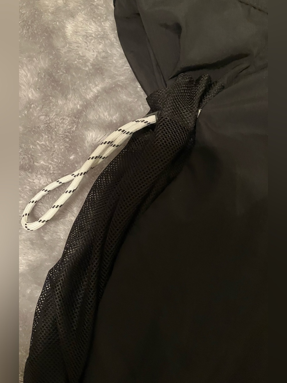 Athletic Works Women’s Sporty Cinch Tote with Bonus Pouch - Picture 5 of 13